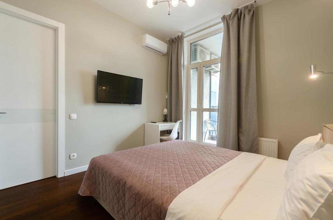 Petrovdom 408-467-471-277-377 In Central Park Cozy Apartments Киев Экстерьер фото